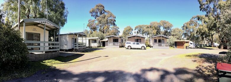 Golden Country Motel & Caravan Park