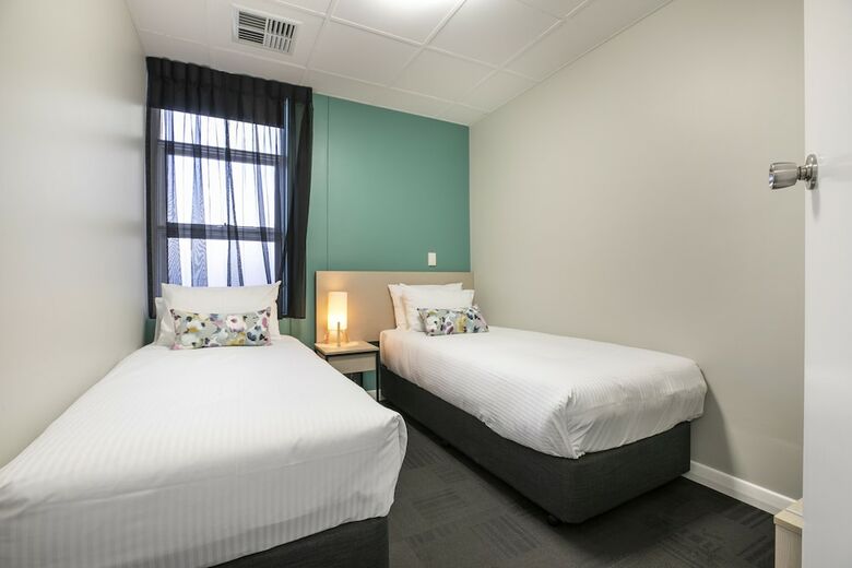 Motel Nightcap At Watermark Glenelg