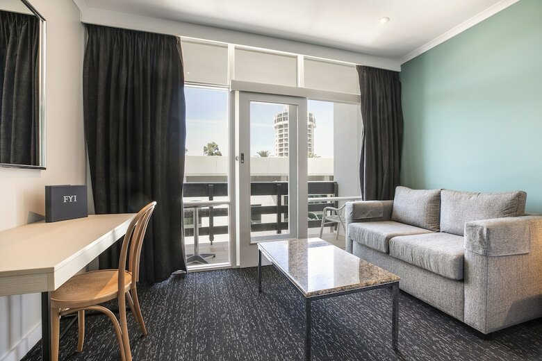Motel Nightcap At Watermark Glenelg