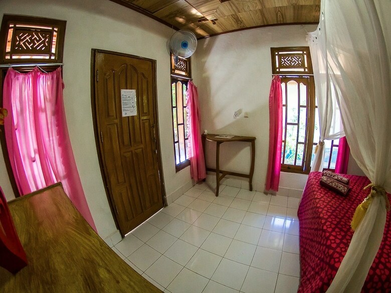 Hotel Nusa Garden Bungalow