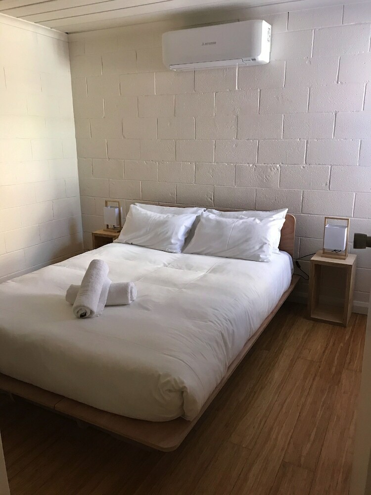 Motel Bright Velo