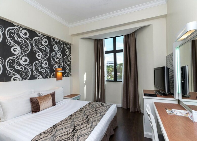 Regalodge Hotel