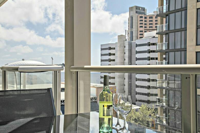 Adelaide Dresscircle Apartments North Terrace
