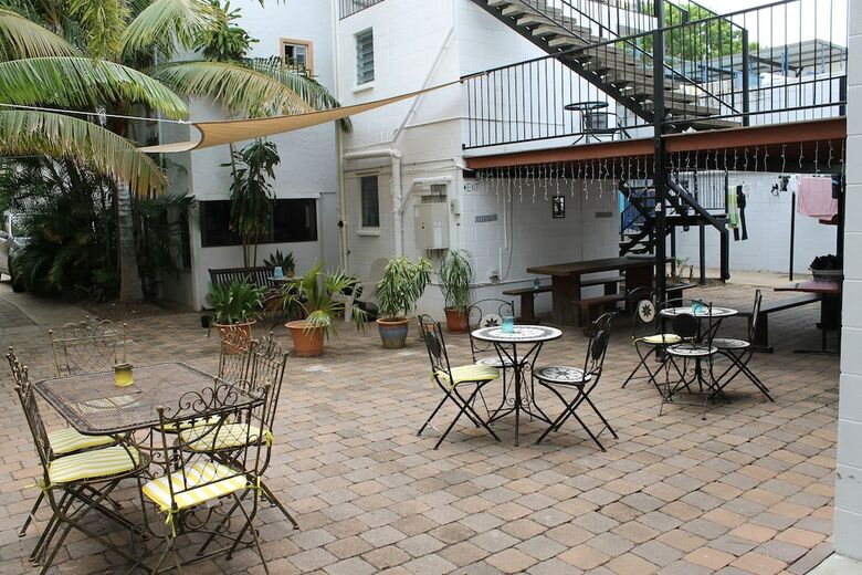 Hostal Civic Guest House