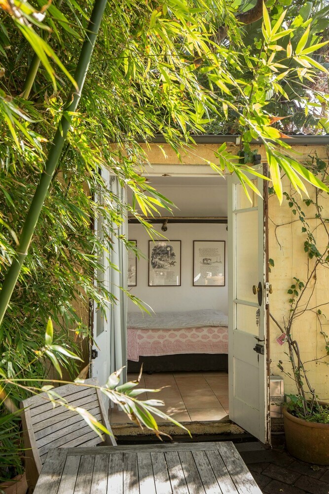 Bed & Breakfast Bondi Beach House