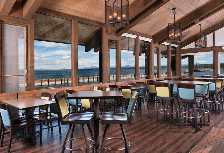 Hotel Grant Village - Inside The Park