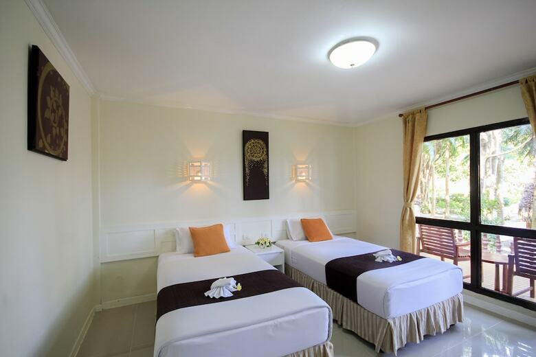 Hotel Coral Island Resort