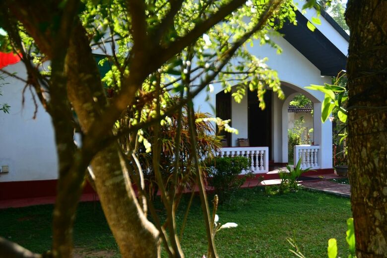 Hotel Avon Hikkaduwa Guest House