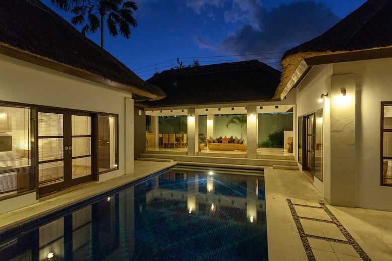 Hotel Bvilla-pool