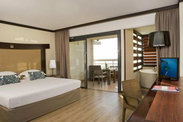 Hotel Tahiti Pearl Beach Resort