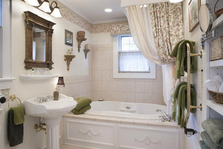 Abbington Green Bed & Breakfast Inn