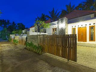Odika Lovina House And Villa