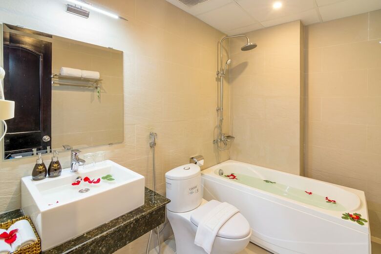 Royal Family Hotel Da Nang