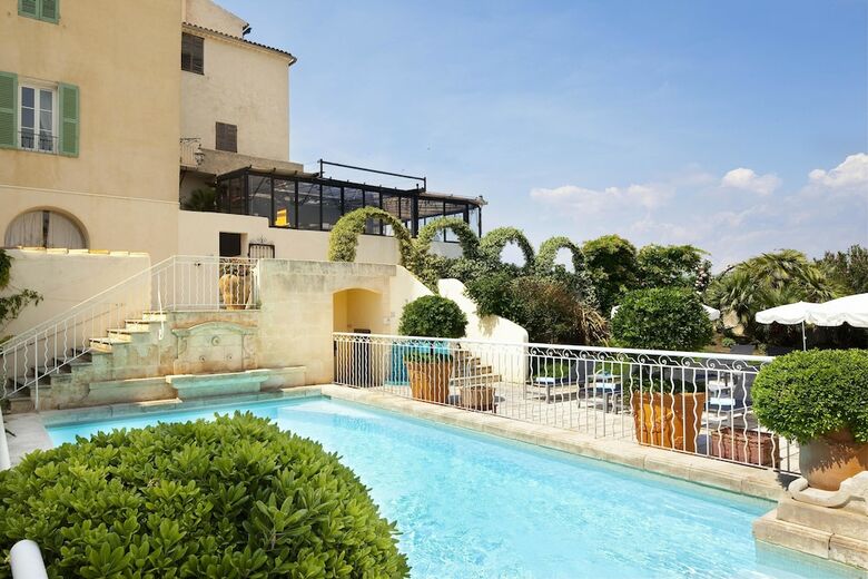 Hotel Boutique H�tel - Hostellerie B�rard & Spa