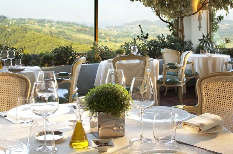 Hotel Boutique H�tel - Hostellerie B�rard & Spa