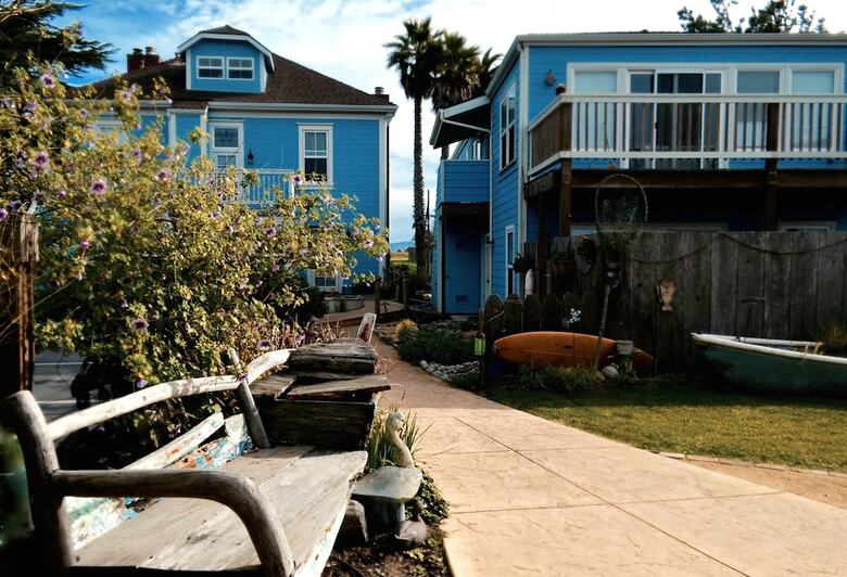 Bed & Breakfast Captain's Inn At Moss Landing