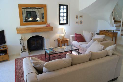 Kamares Villa