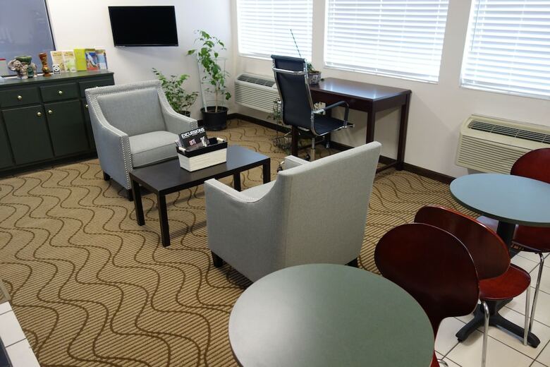 Motel Vip Inn And Suites