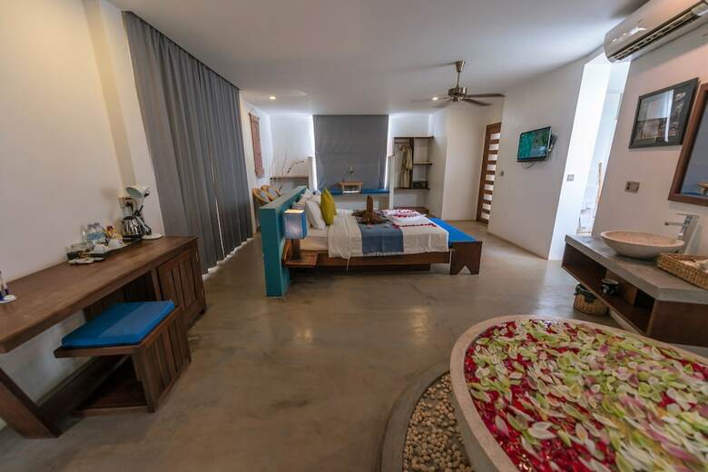 Hotel Chez Moi Suite And Spa