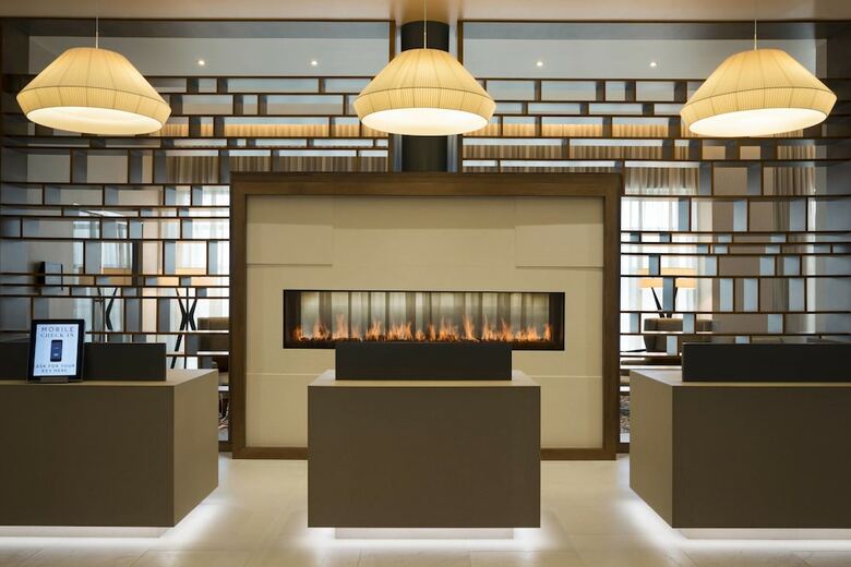 Hotel Buffalo Marriott At Lecom Harborcenter