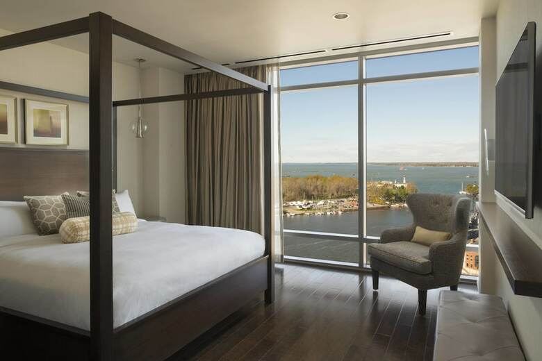 Hotel Buffalo Marriott At Lecom Harborcenter