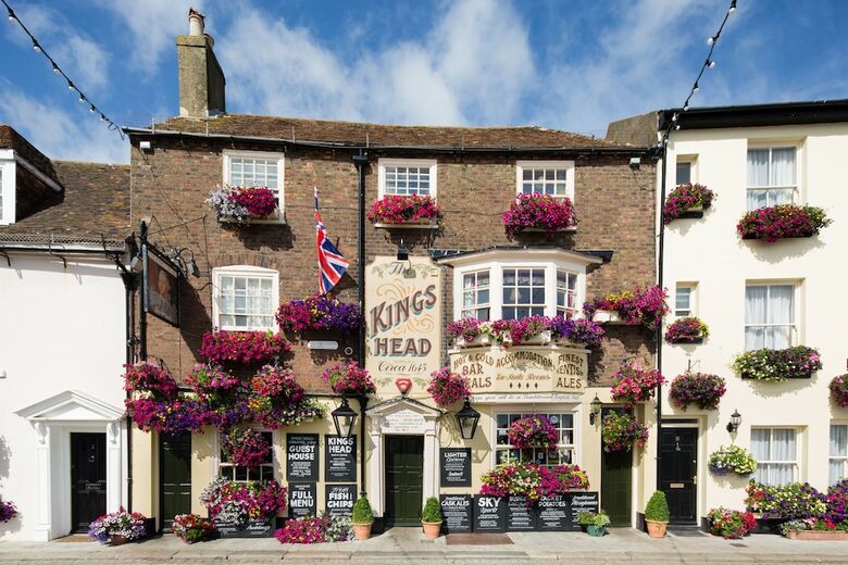 Hotel The Kings Head & Channel View