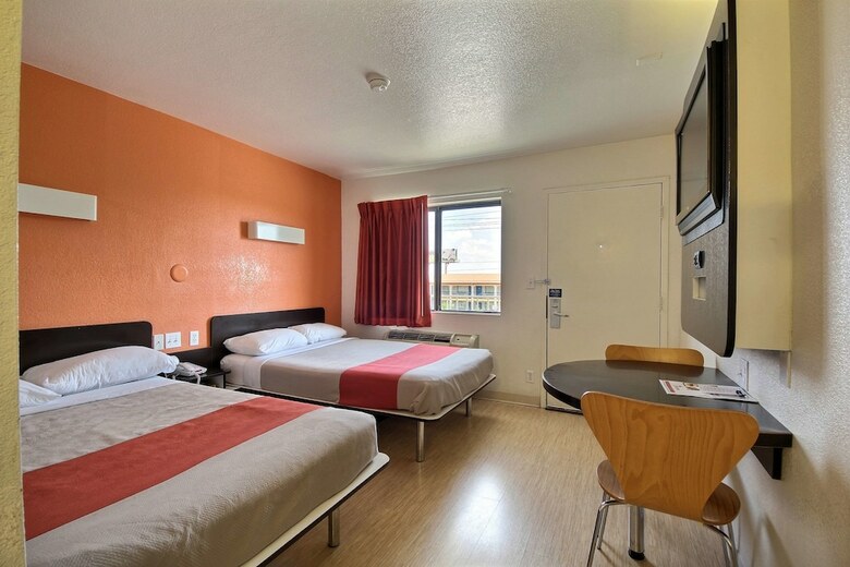 Motel 6 San Antonio West - Seaworld