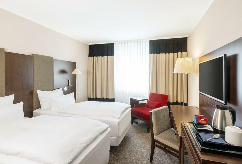 Hotel NH D�sseldorf City-nord