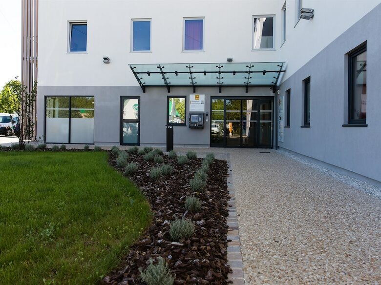Hotel H�tel Premi�re Classe Chartres Barjouville