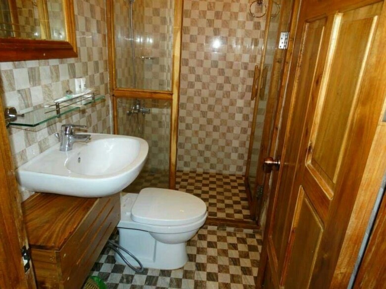 Hotel Lien Tho Guesthouse