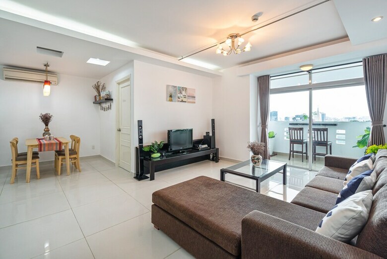 Aparthotel Holo Alex House Saigon - Serviced Homestay