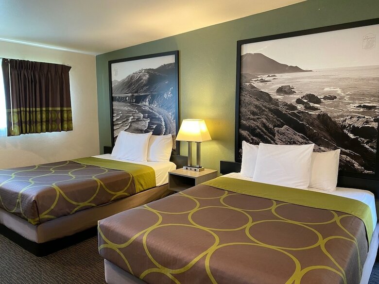 Motel Super 8 By Wyndham Monterey