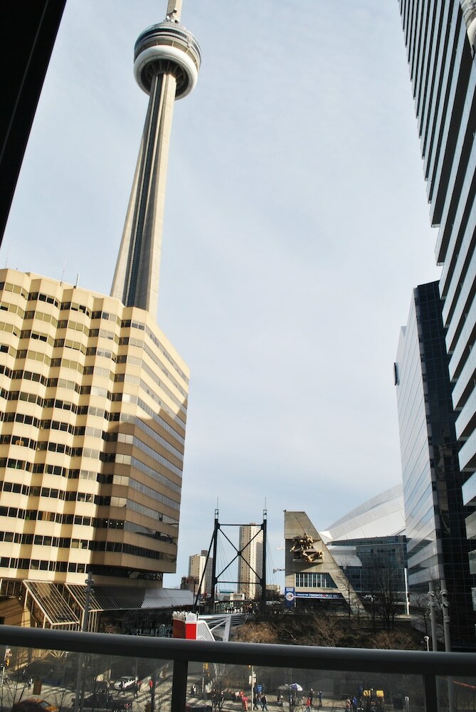Apartamentos Livingsuites Toronto - Front & John