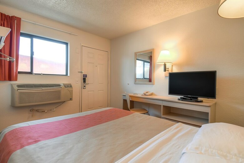 Motel 6 Harbor City, Ca - Los Angeles