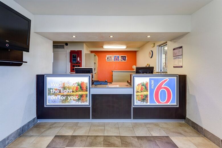 Motel 6 Bowling Green