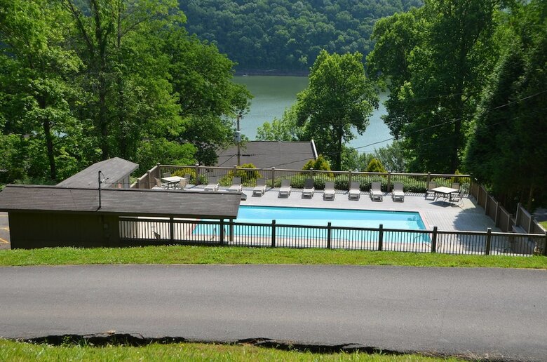 Posada The Retreat At Center Hill Lake
