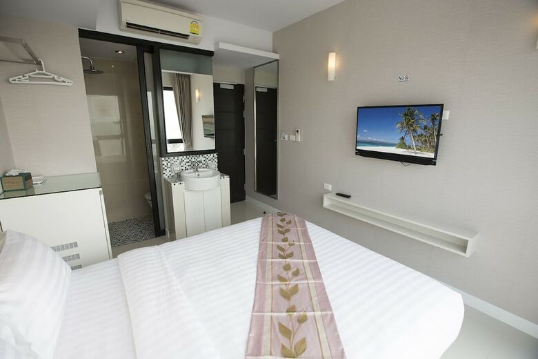 Hotel Serenotel Pattaya Beach Front