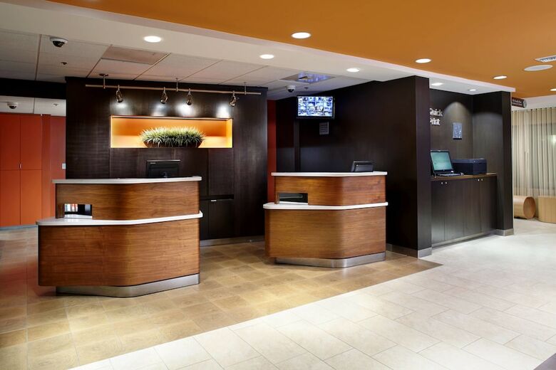 Hotel Courtyard By Marriott Detroit Brighton