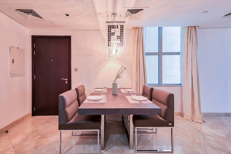 Luxury Apartment Steps Away From Everything!