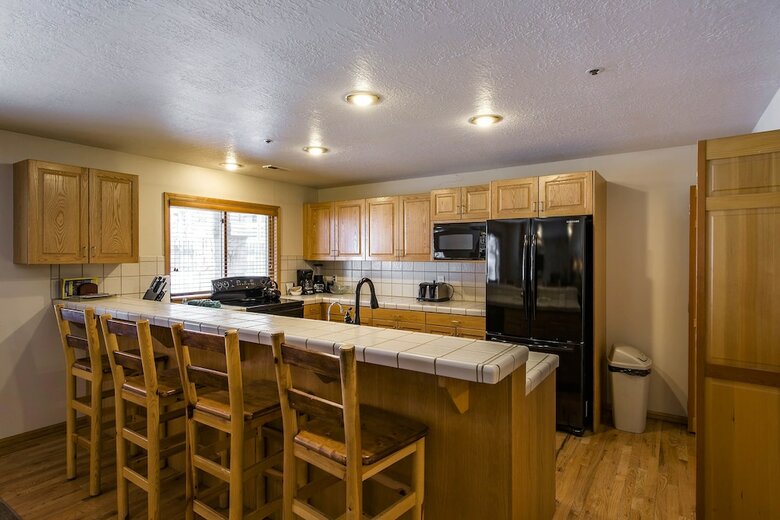 All Seasons Condominiums By All Seasons Resort Lodging
