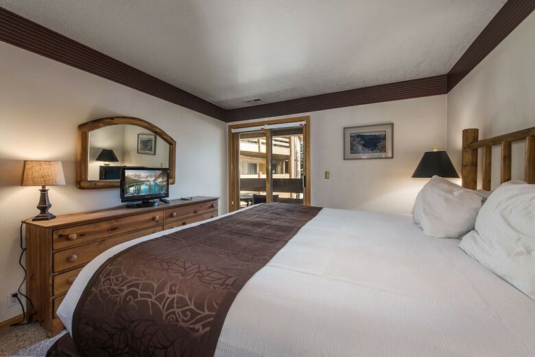 All Seasons Condominiums By All Seasons Resort Lodging