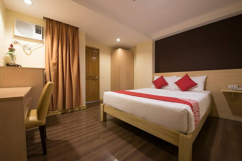 Oyo 456 Festive Hotel