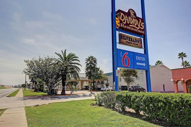 Motel 6 Laredo, Tx - North I-35