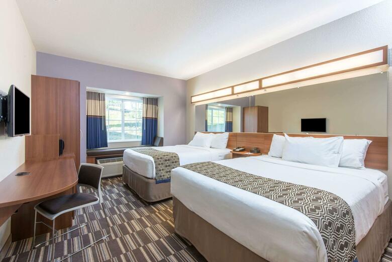 Hotel Microtel Inn & Suites By Wyndham Cadiz