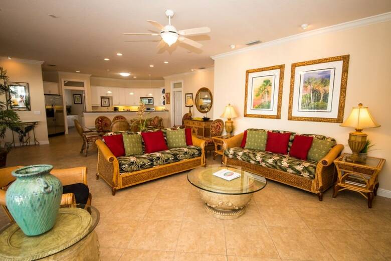 Tortuga Inn Beach Resort