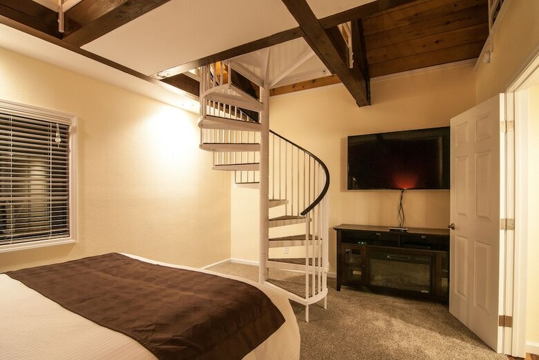 North Lake Lodges & Villas
