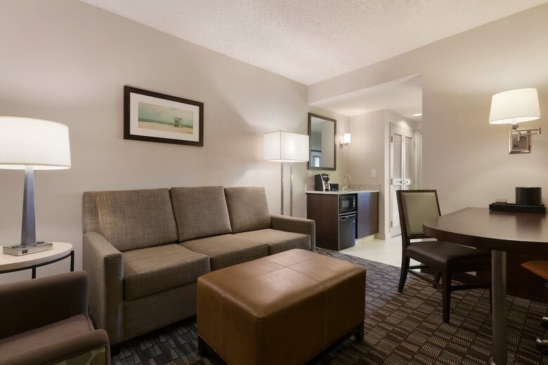 Hotel Embassy Suites By Hilton Jacksonville Baymeadows