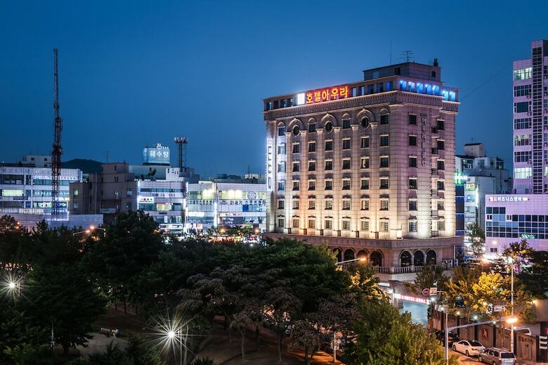 Hotel Aura