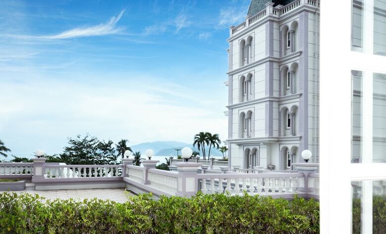 Sunrise Nha Trang Beach Hotel & Spa