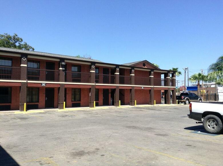 Hotel Laredo Executive Inn